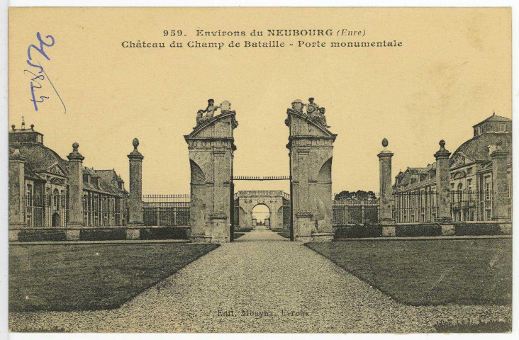 Sainte-Opportune-du-Bosc. Château du Champ de Bataille - Porte Monumentale.