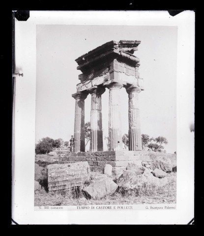 Temple de Castor et Polux à Agrigente (Sicile, Italie)