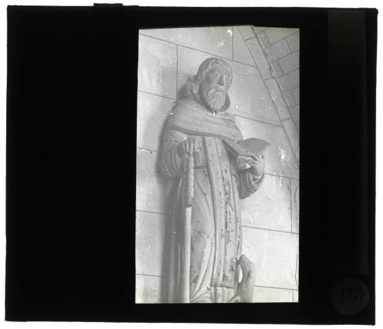 Église d'Hondouville (Eure), statue.