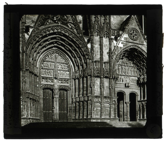 Cathédrale Saint-Étienne de Bourges (Cher), portails ouest, portes de la Vierge et de Saint-Guillaume.