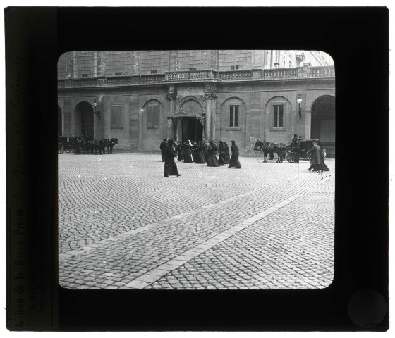Cour Saint-Damase au Vatican.