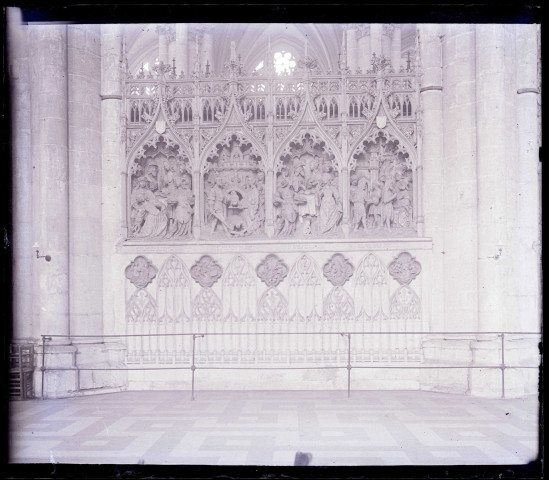 Clôture du choeur représentant l'histoire de Saint-Jean-Baptiste de la cathédrale Notre-Dame d'Amiens (Somme).