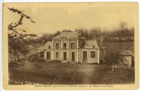 Saint-Amand-des-Hautes-Terres. La Mairie et les Ecoles.