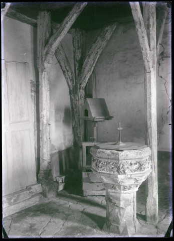 Fonts baptismaux de l'église de La Boissière (Eure).