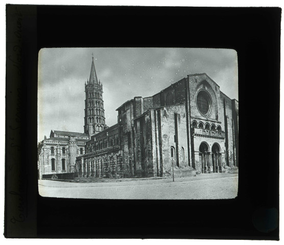 Église Saint-Sernin de Toulouse (Haute-Garonne), côté nord-ouest.