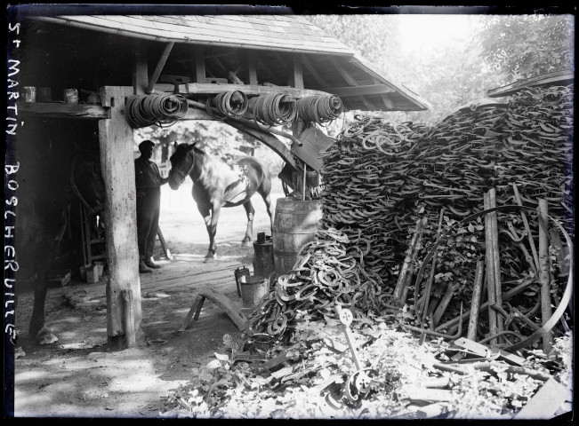 Atelier d'un maréchal-ferrant de Saint-Martin-de-Boscherville (Seine-Maritime).