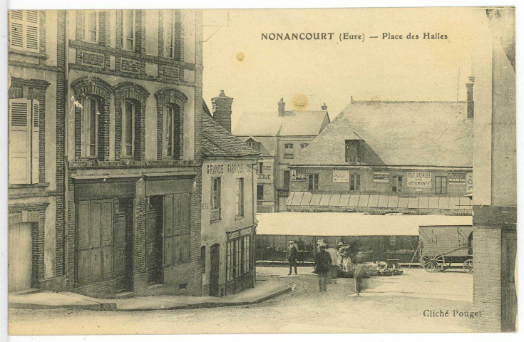 Nonancourt. Place des Halles.