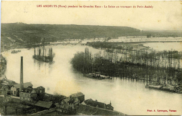Andelys (Les). Pendant les grandes eaux - La Seine au tournant du Petit Andely.