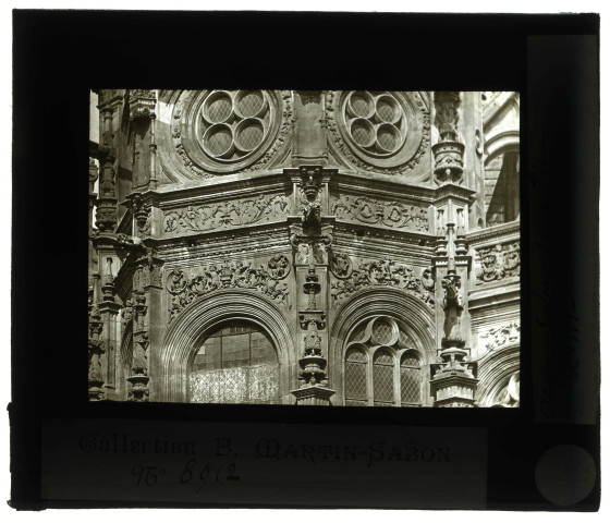Église Saint-Pierre de Caen (Calvados), détail du chevet.