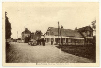 Bois-Jérôme-Saint-Ouen. Place de la Mairie.