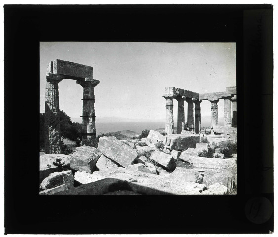 Temple d'Aphaïa à Égine (Grèce).
