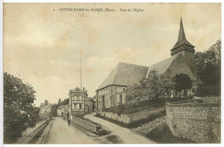 Notre-Dame-du-Hamel. Rue de l'Eglise.