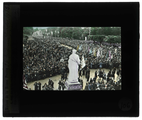 Jour de la clôture du Tridium à Lourdes (Hautes-Pyrénées) en 1935.