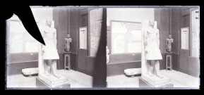 Salle et collections d'un musée égyptien.