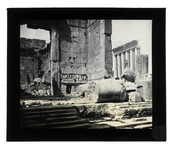 Ruines et vestiges du temple de Baalbek (Liban).