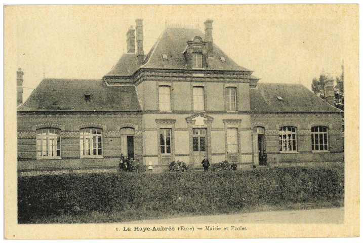 Haye-Aubrée (La). Mairie et Ecoles.