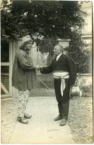 Evreux-Ville. Costume de maire et de normand.