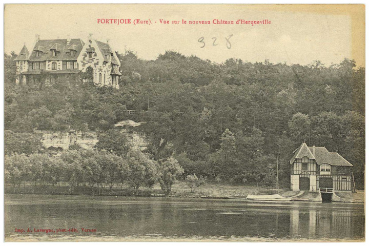 Herqueville. Portejoie (Eure) - Vue sur le Château d'Herqueville.