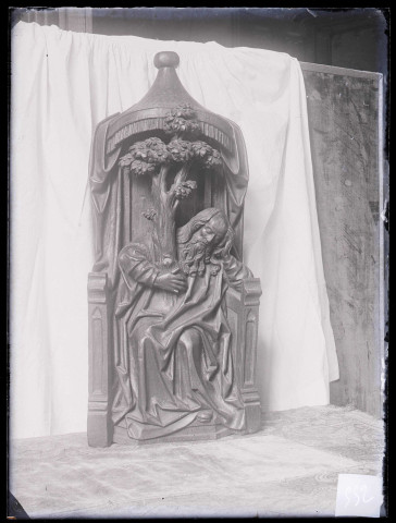 Château de Courteilles (Eure), statue représentant l'arbre de Jessé.