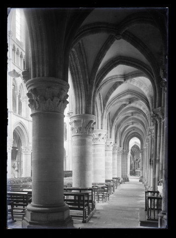 Déambulatoire de la cathédrale Notre-Dame de Laon (Aisne).
