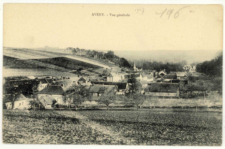 Dampsmesnil. Aveny Vue générale.