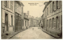 Chennebrun. Grande Rue.