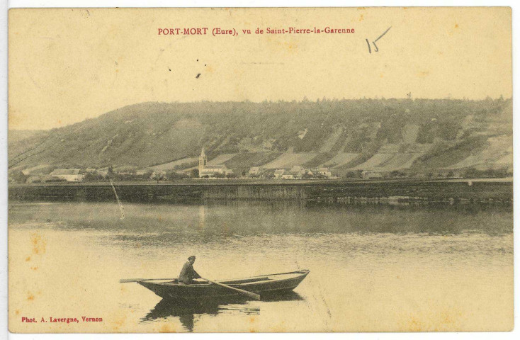 Port-Mort. Port-Mort (Eure), vu de Saint-Pierre-la-Garenne.