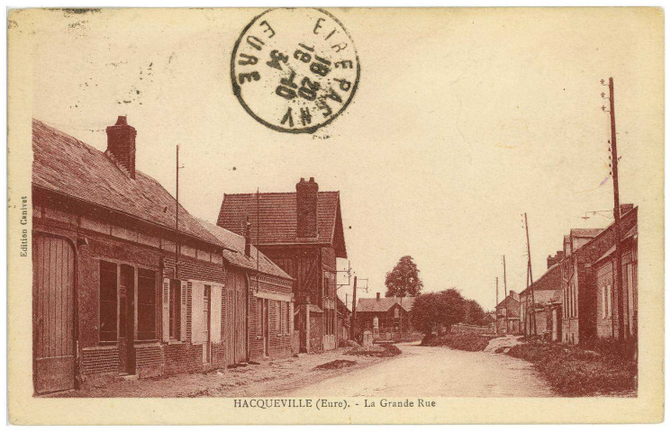 Hacqueville. La Grande Rue.