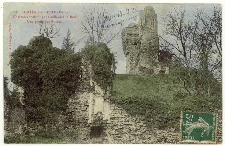 Château-sur-Epte. Château construit par Guillaume le- Roux-Une partie des Ruines.