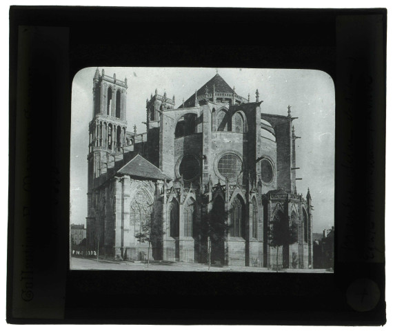 Collégiale Notre-Dame de Mantes-la-Jolie (), chevet.