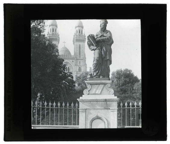 Statue de Saint-Augustin à Hippone (Algérie).