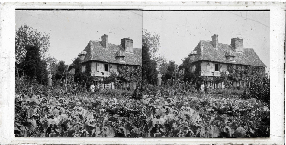 Manoir normand et potager.