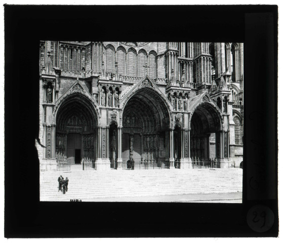 Cathédrale Notre-Dame de Chartres (Eure-et-Loir), porche sud, vue d'ensemble.