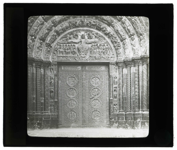 Basilique Saint-Denis (Seine-Saint-Denis), façade ouest, portail central.