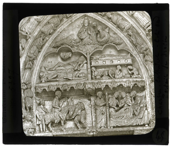 Cathédrale Notre-Dame de Chartres (Eure-et-Loir), porche sud, porte droite, tympan.
