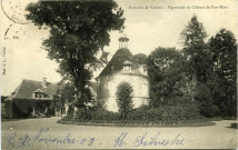 Port-Mort. Pigeonnier du Château de Port-Mort.