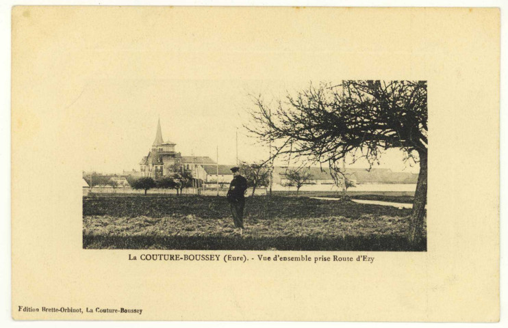 Couture-Boussey (La). Vue d'ensemble, prise Route d'Ezy.