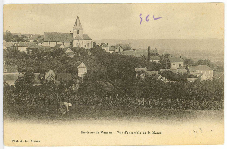 Saint-Marcel. Vue d'ensemble de St-Marcel.