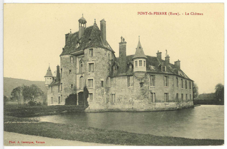 Pont-Saint-Pierre. Le Château.