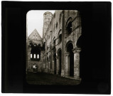 Église abbatiale Notre-Dame de l'abbaye Saint-Pierre de Jumièges (Seine-Maritime), nef.