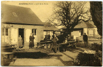 Arnières-sur-Iton. Café de la Halte.
