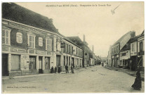 Marcilly-sur-Eure. Perspective de la Grande Rue.