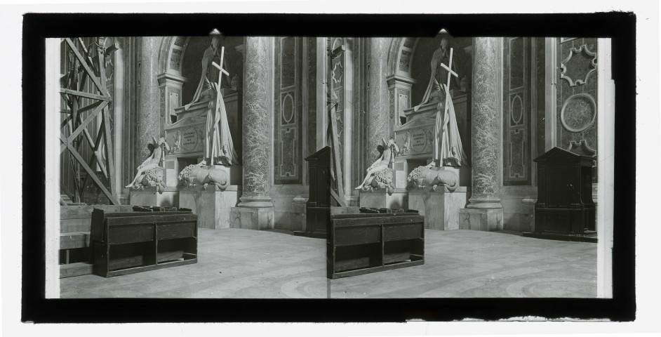 Tombeau de Clément XIII dans la basilique Saint-Pierre de Rome (Italie).