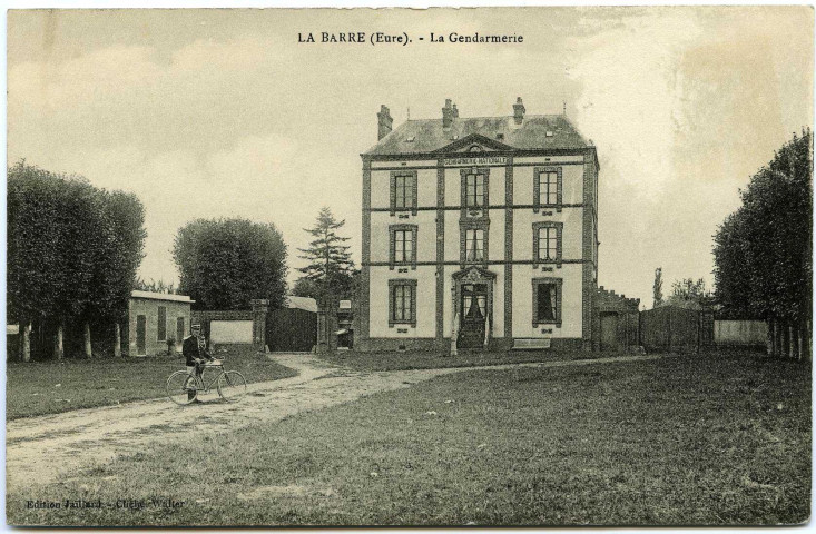 Barre-en-Ouche (La). La Gendarmerie.