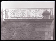 Balustrade en ferronnerie des remparts de Fougères (Ille-et-Vilaine).