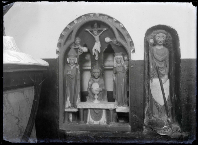 Retable en bois de l'église de Ferrières-Saint-Hilaire (Eure).
