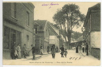 Saint-Pierre-du-Vauvray. Rue de la Poste.