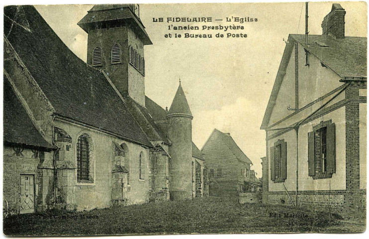Fidelaire (Le). L'Église et L'Ancien Presbytère et le Bureau de Poste.