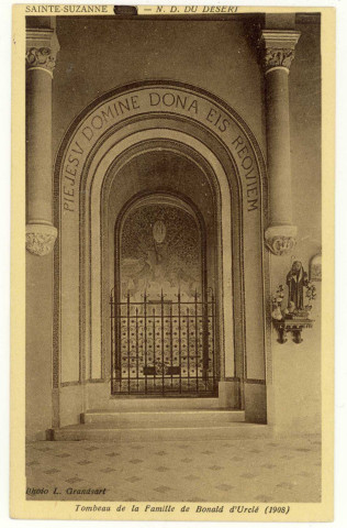 Baux-de-Breteuil (Les). Sainte-Suzanne. Notre-Dame du Désert. Tombeau de la Famille de Bonald d'Urclé (1908).