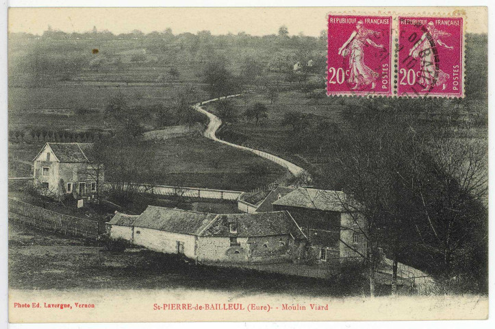 Saint-Pierre-de-Bailleul. Moulin Viard.